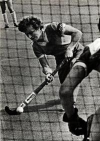 Капитан сборной СССР Натэлла Красникова признана одной из сильнейших хоккеисток Европы